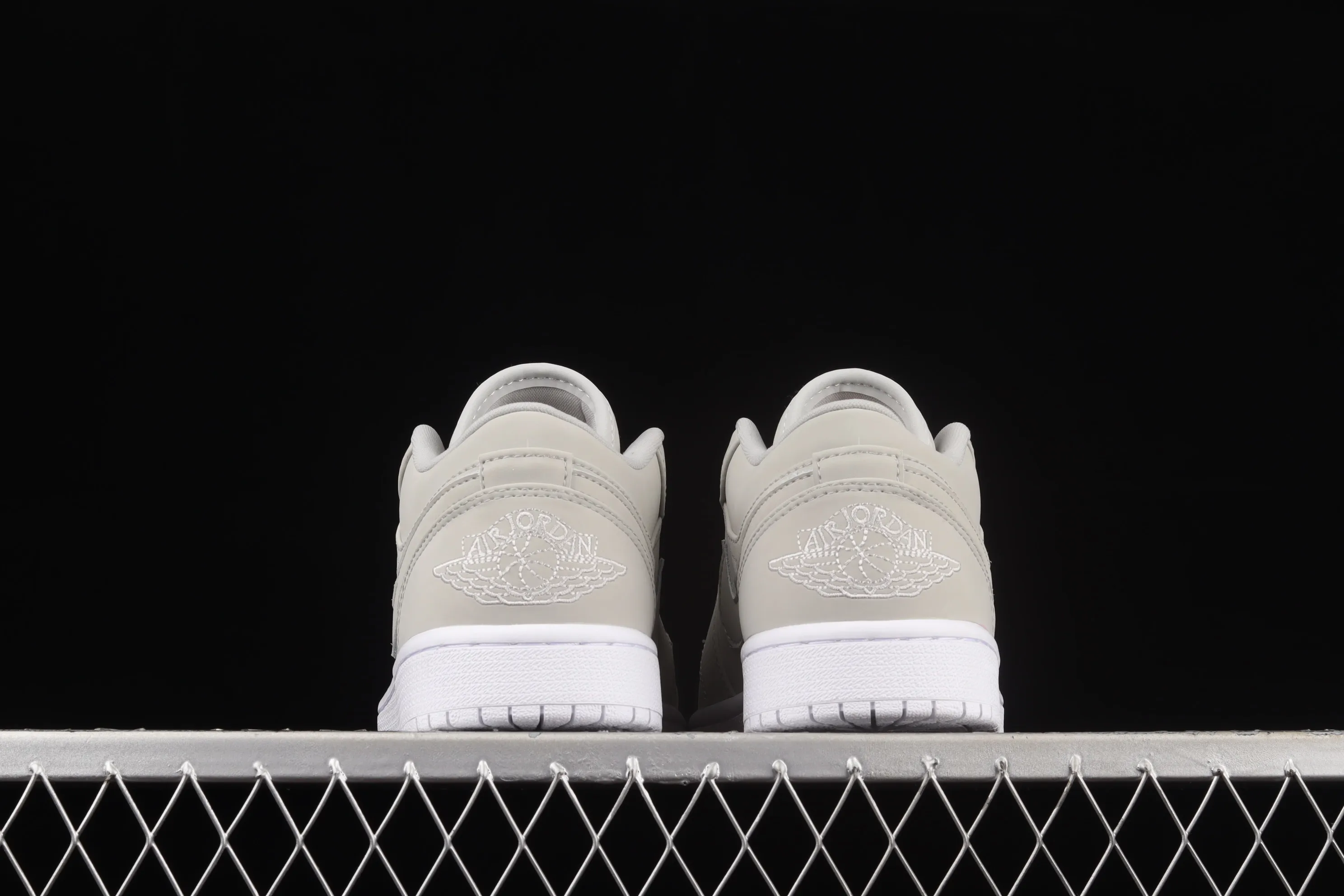 All categories Air Jordan Jordan series basketball shoes Air Jordan 1 Low Air Jordan 1 Low AJ1 Joe 1 low-top matte gray cultural and leisure sports sneakers DC0774-002